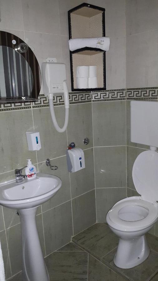 Apartmani Aida Ulcinj Eksteriør billede
